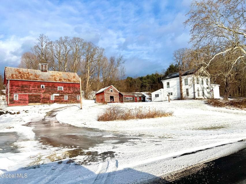 421 River Road