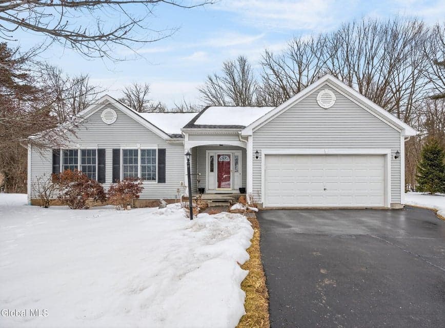 74 Stony Brook Drive, photo 1