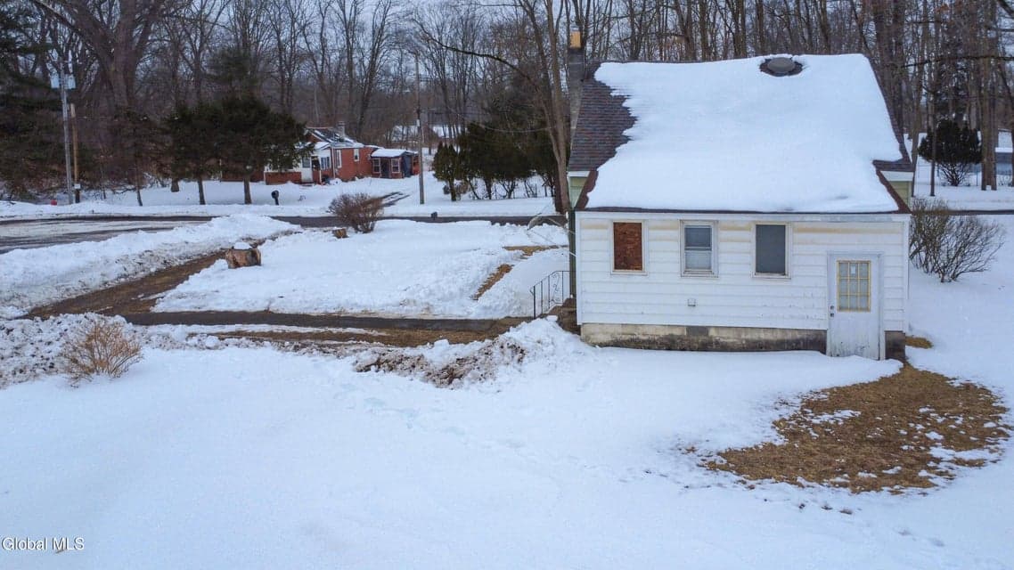 1044 Climax Avenue, Schenectady, NY, photo 5
