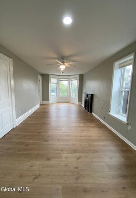 306 3rd Street, photo 3