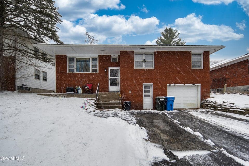 78 Hackett Boulevard, photo 1