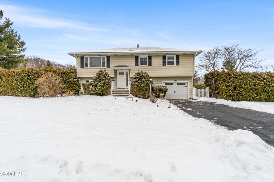 31 Dan-Del Drive, photo 1