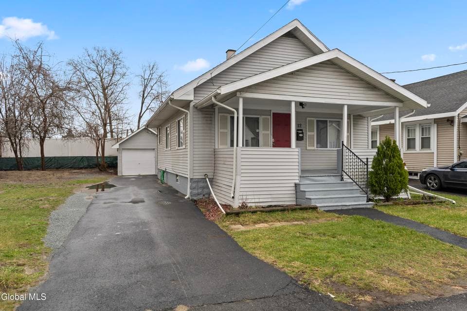 12 Arcadia Court, Colonie, NY 12205, photo 1