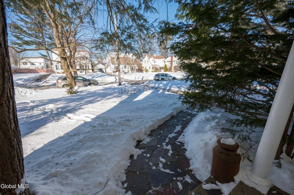 1152 Van Curler Avenue, photo 3