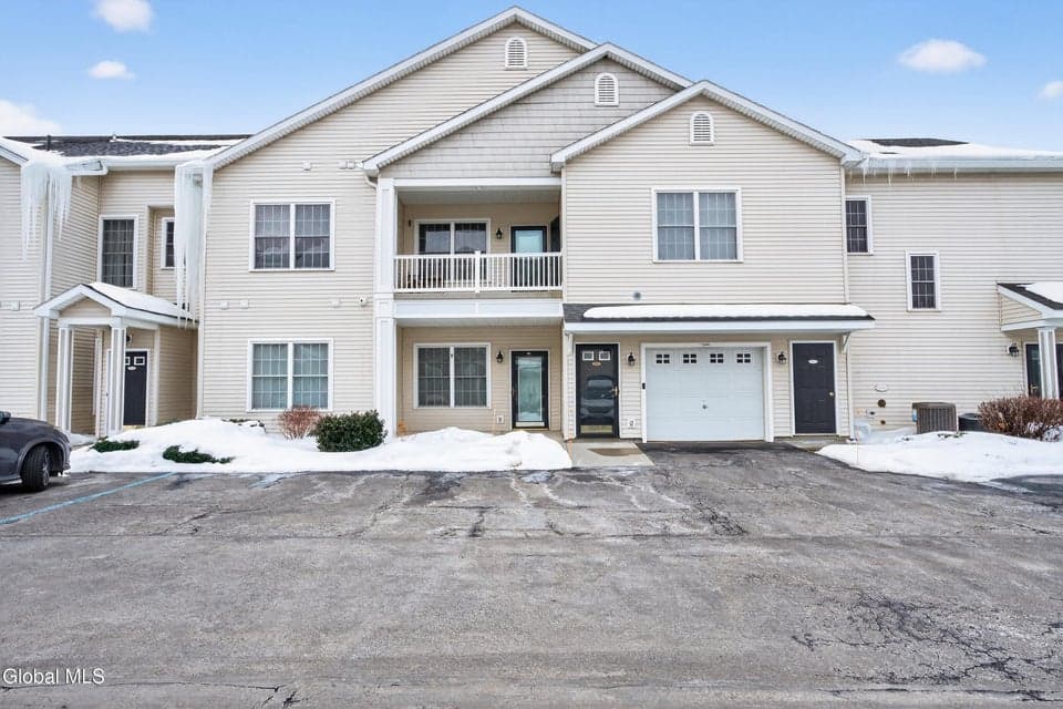 205 N Ridge, photo 1