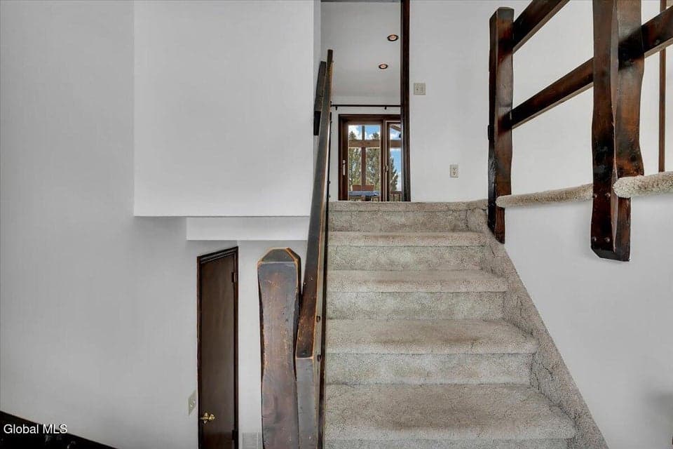 31 Tanners Lane, photo 2