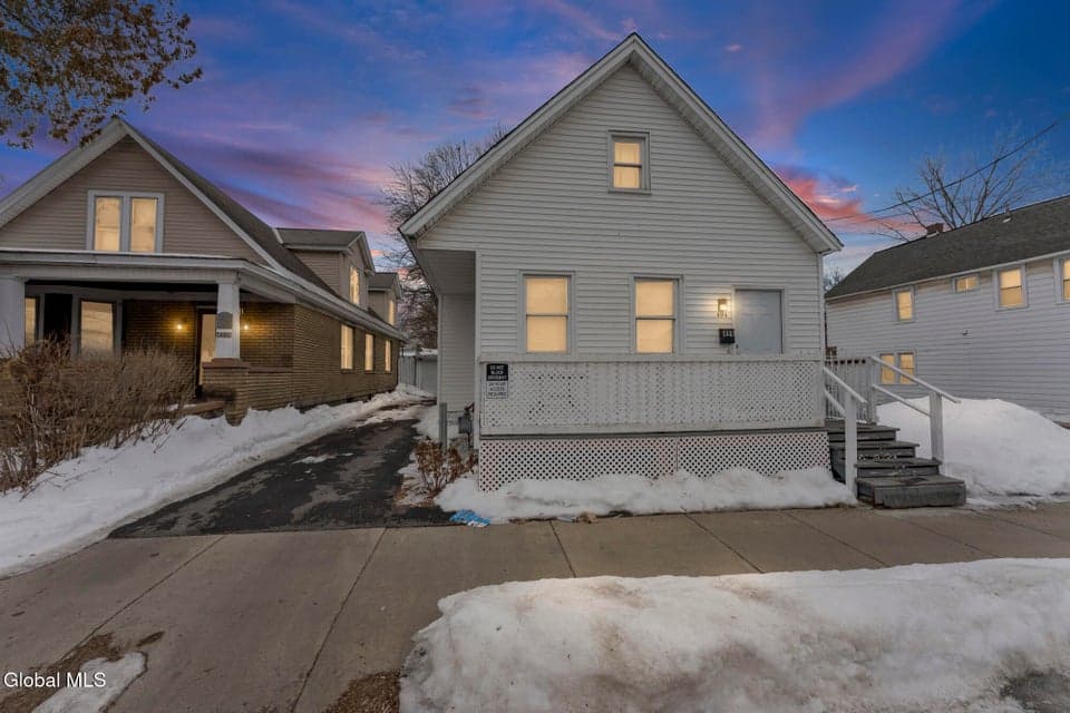 494 Hulett Street, photo 1