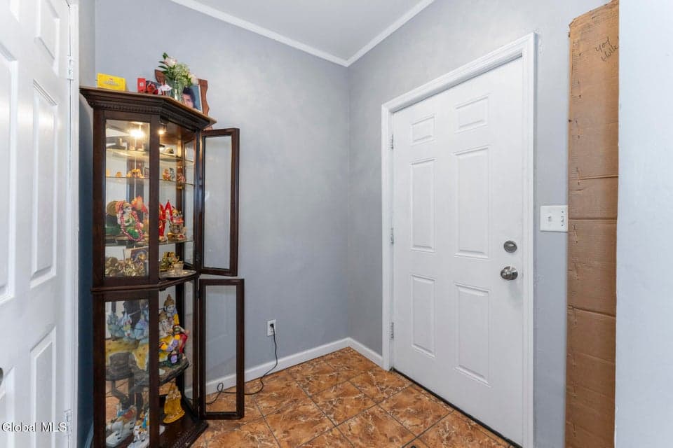 494 Hulett Street, photo 5