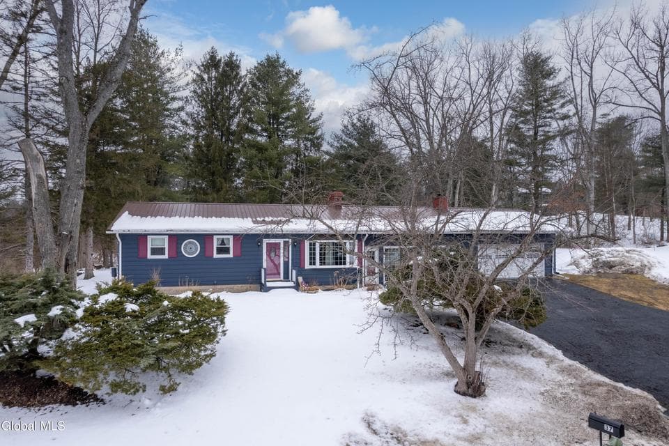 37 Fowler Drive, photo 3