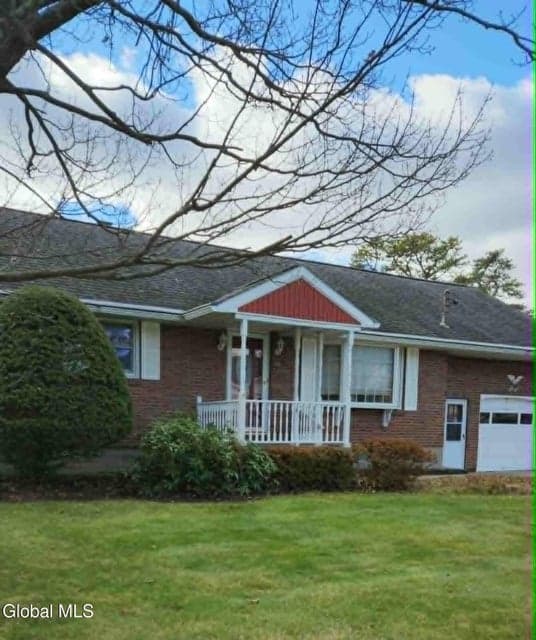53 Niskayuna Street, photo 1