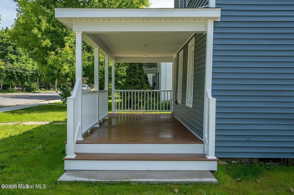11 N Park Street, photo 2