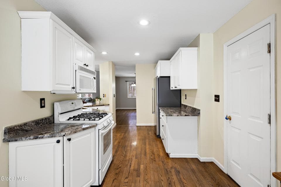 73 Pepper Lane, Greenfield, NY, photo 5
