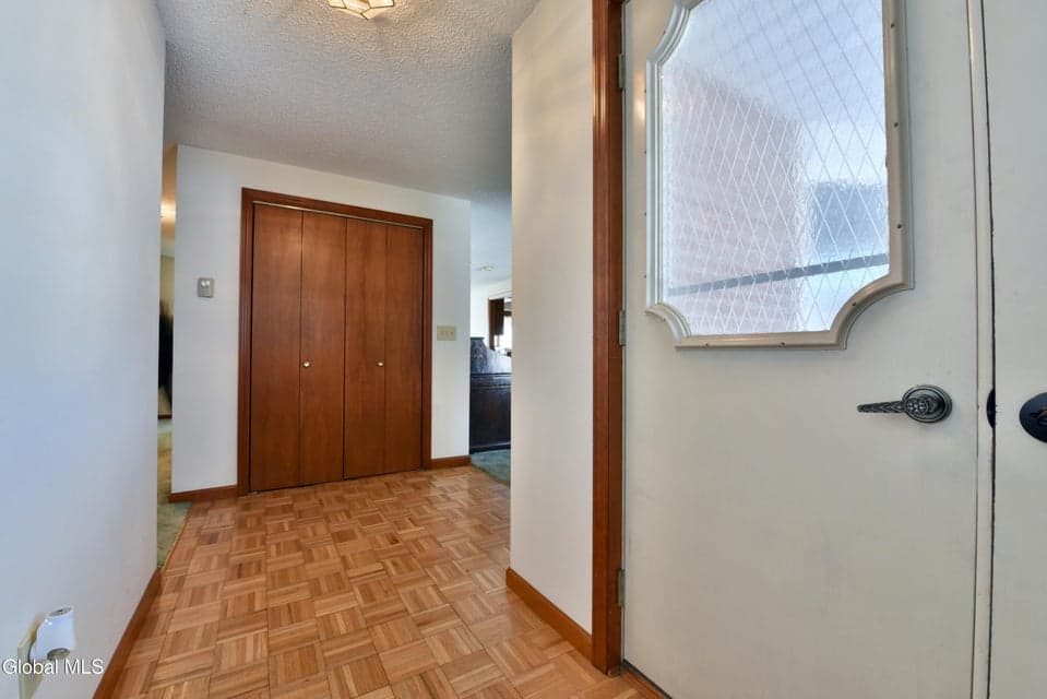 62 Monroe Avenue, photo 5