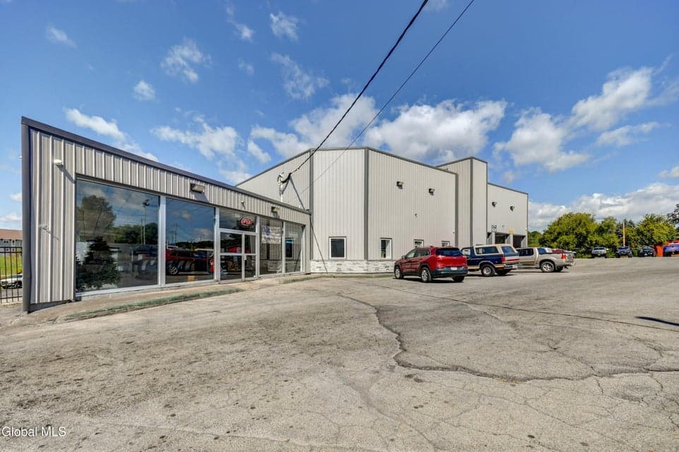 511 N Perry Street, photo 2