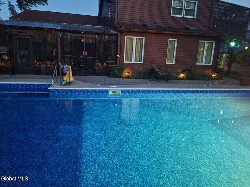 55 Alpine Drive, photo 2