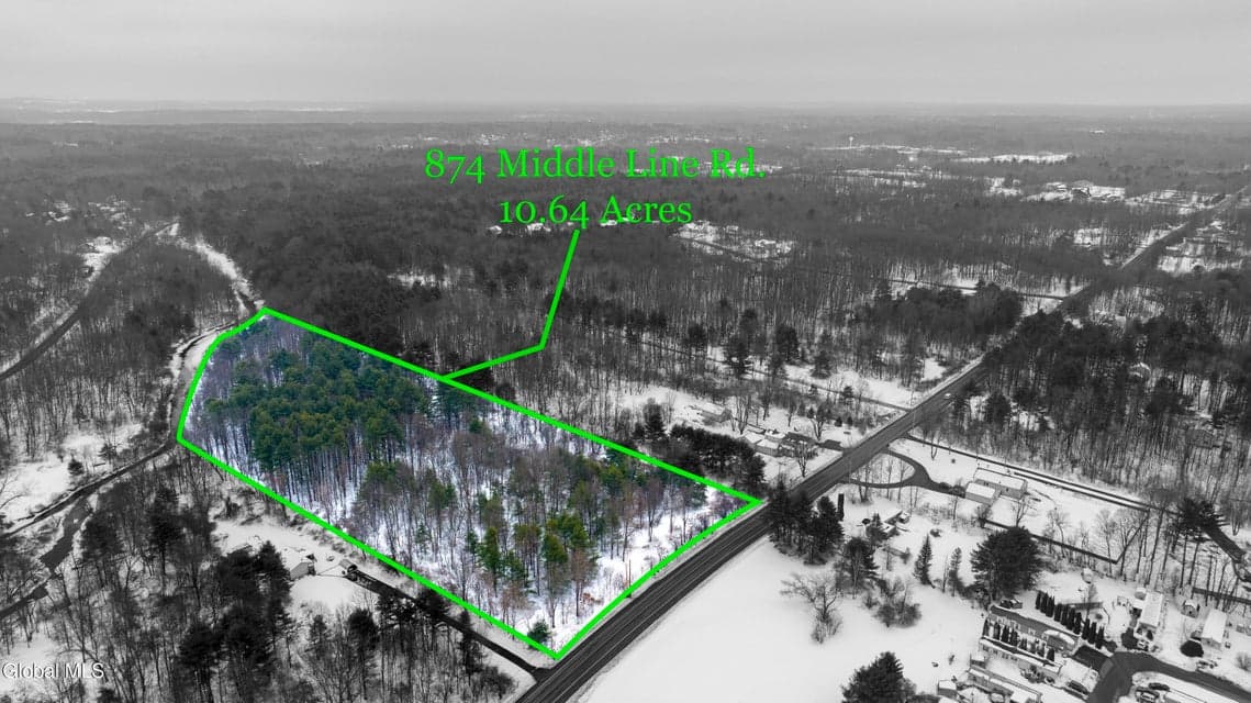 874 Middle Line Road, photo 1