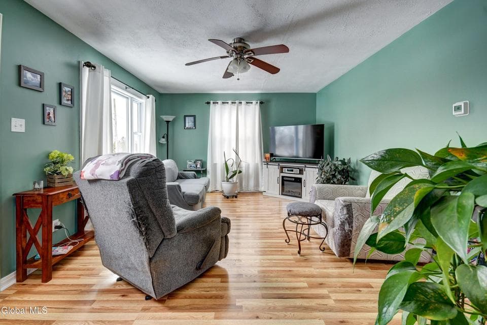 12 Christman Place, photo 5