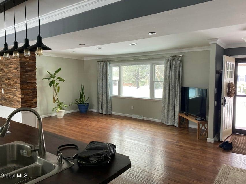 12 Concord Drive, photo 2