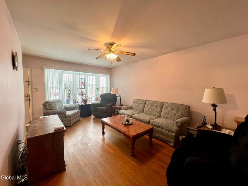 11 Westford Street, photo 3