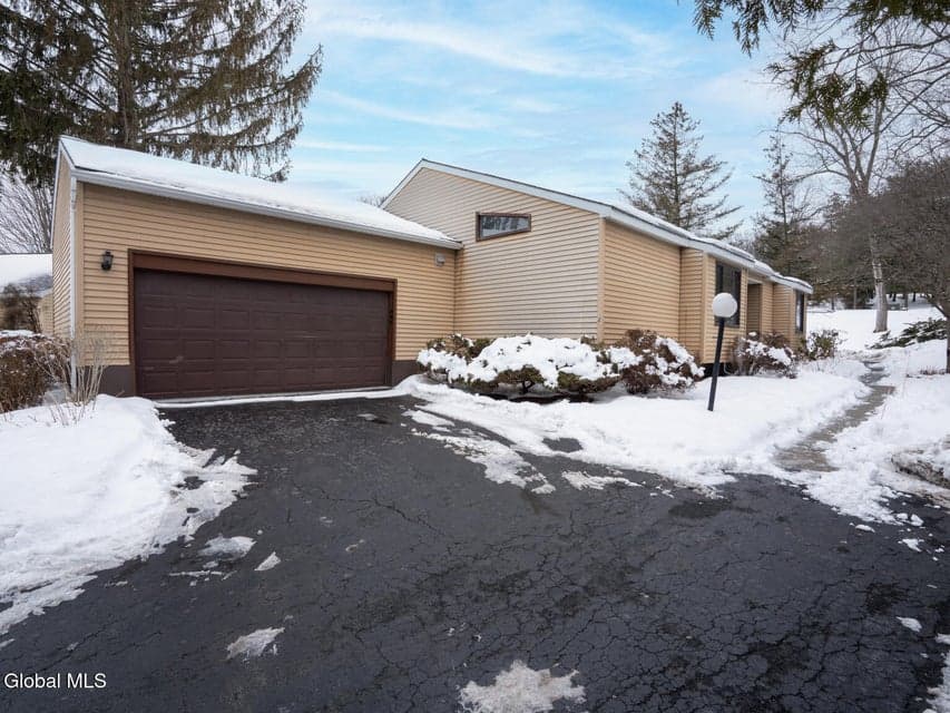 2 Loudonwood East, photo 3