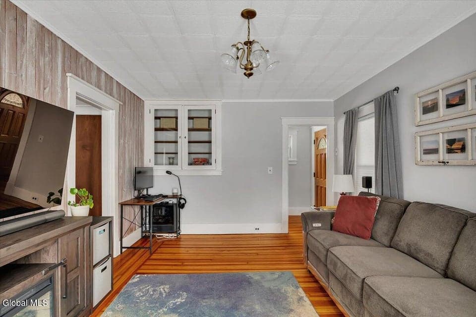 37 Hamilton Avenue, photo 4