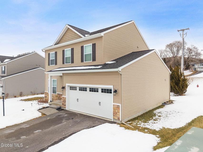 1 Cove Road, Colonie, NY, photo 3