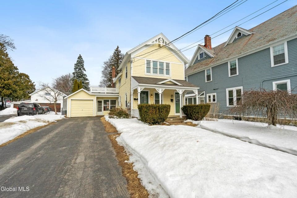 161 Lake Avenue, photo 1