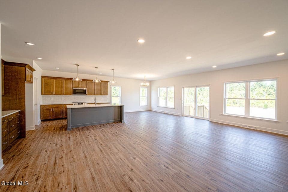 9 Stone Creek Drive, photo 3