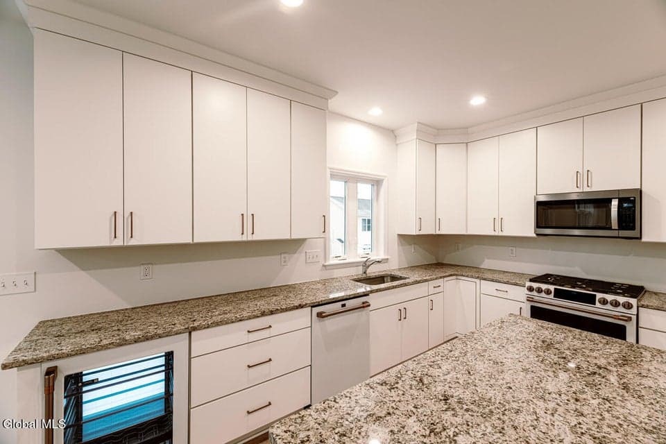 15 Stone Creek Drive, photo 4
