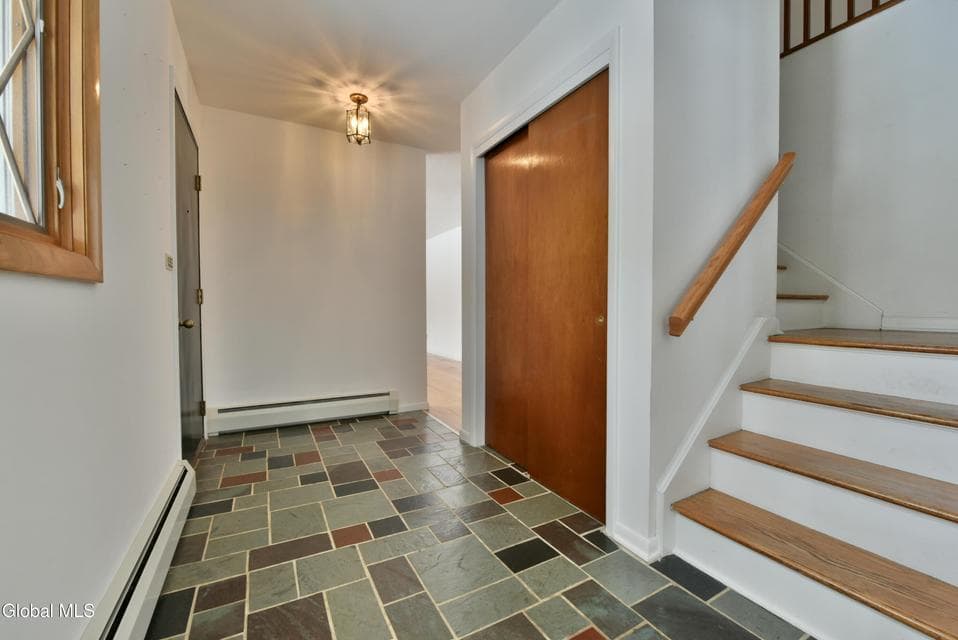 9 Tamarack Lane, photo 4