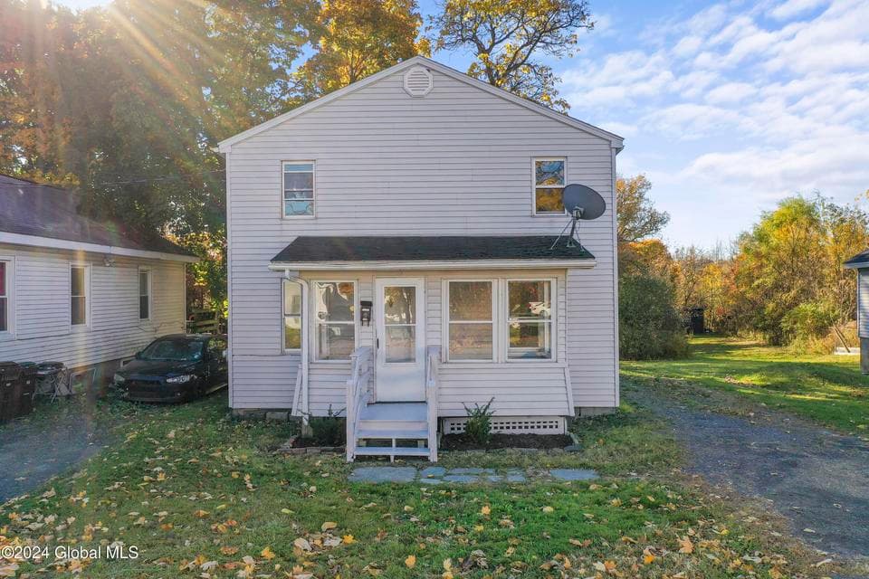124 Cottage Street, photo 1