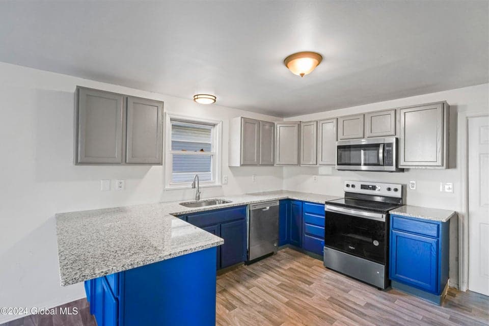 124 Cottage Street, photo 5