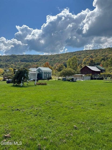 721 Sawyer Hollow Road, photo 3
