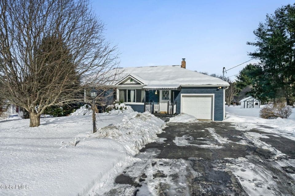 1090 Sacandaga Road, photo 1