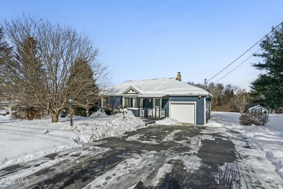 1090 Sacandaga Road, photo 2
