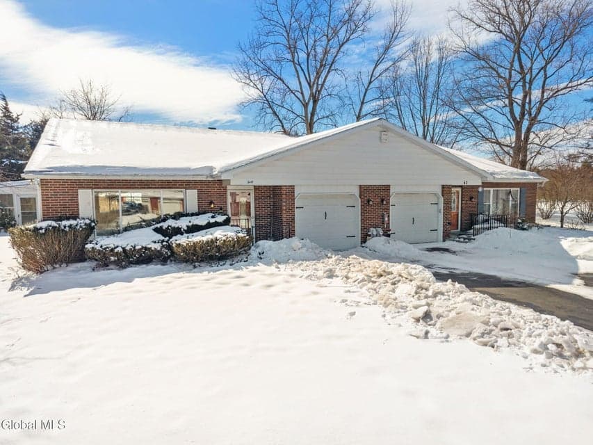 40 Olympian Drive, photo 2