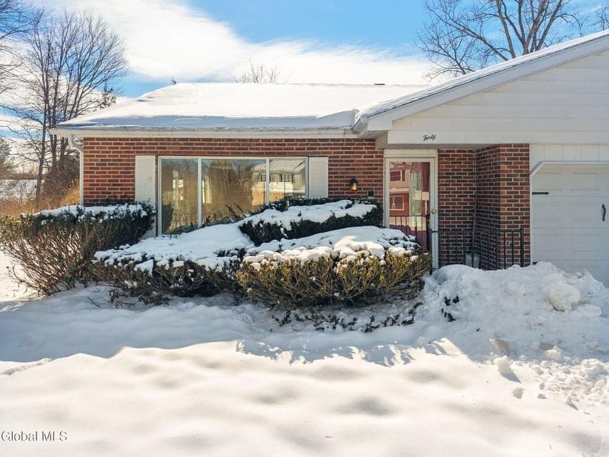 40 Olympian Drive, photo 3