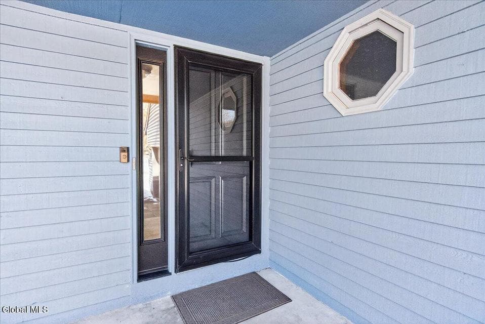 21 Orchard Park Drive, photo 4