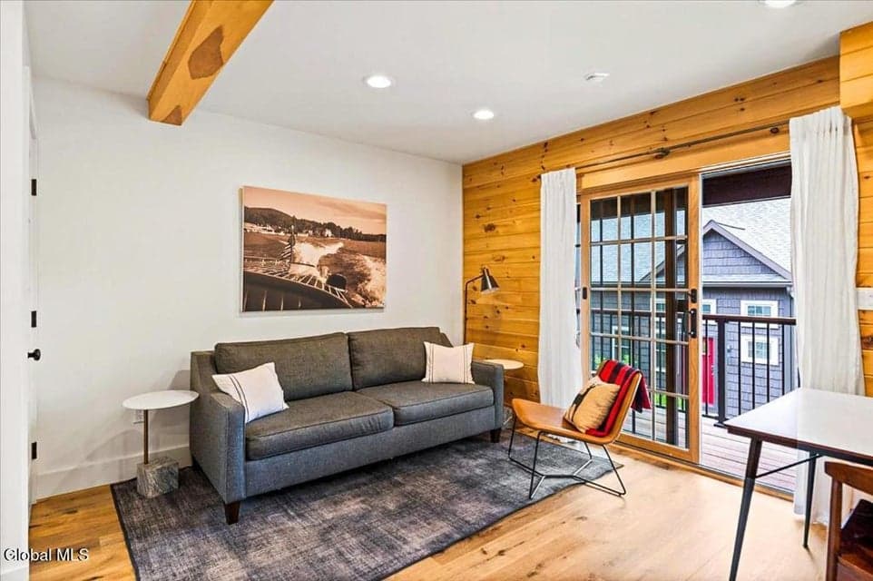 10 Front Street, photo 4