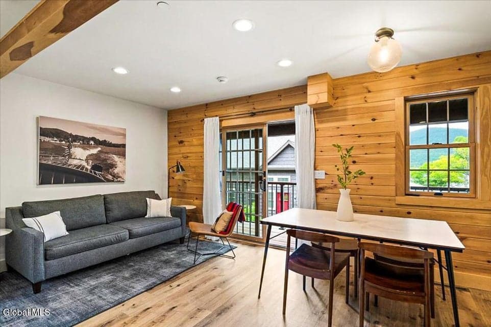10 Front Street, photo 5