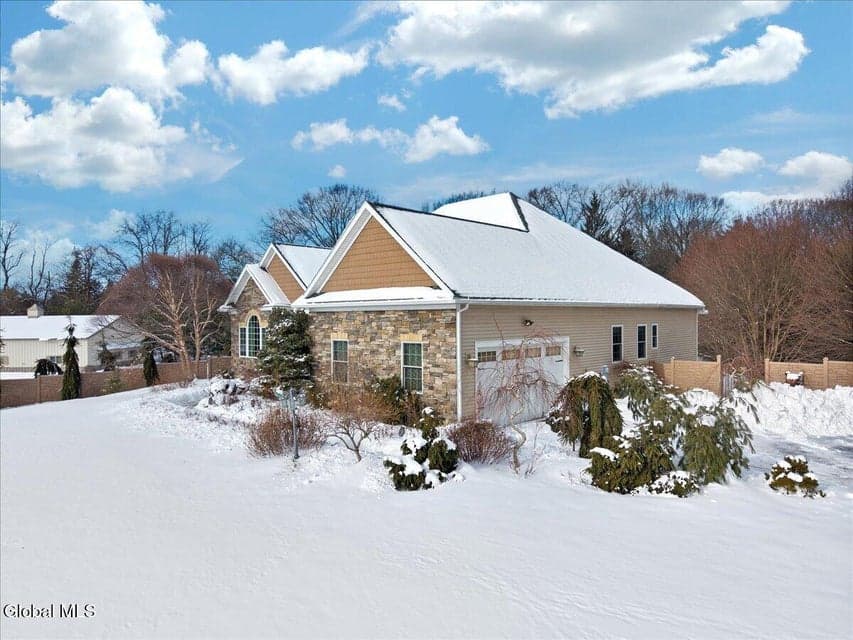 21 Estate Drive, Schodack, NY, photo 3