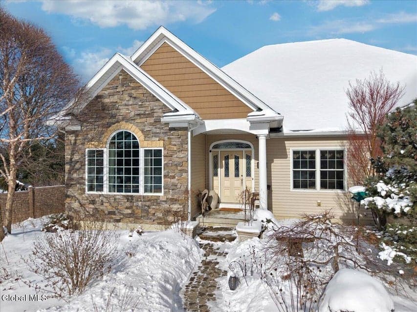 21 Estate Drive, Schodack, NY, photo 2