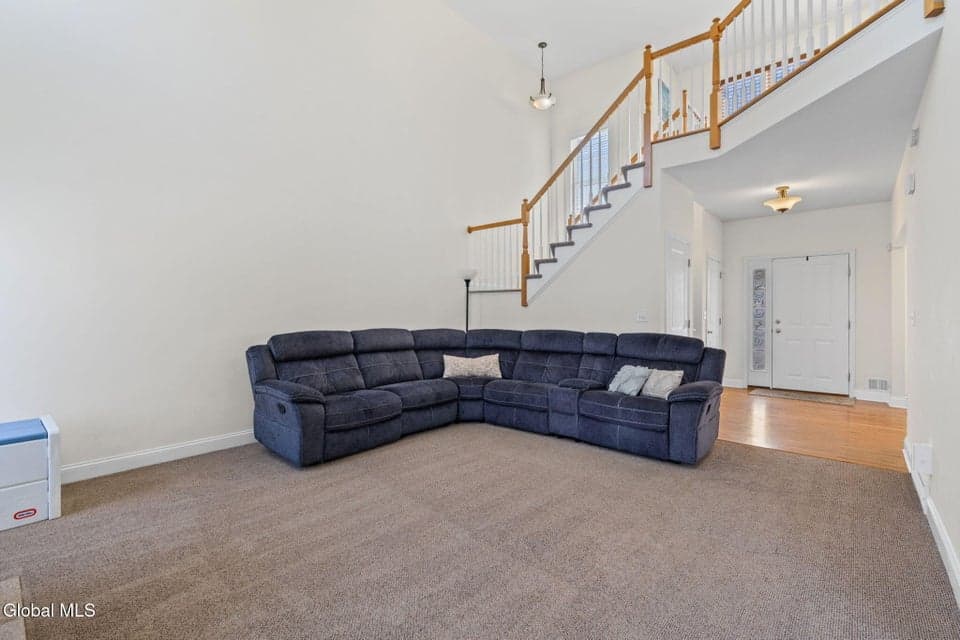 256 N Alandale Avenue, photo 5