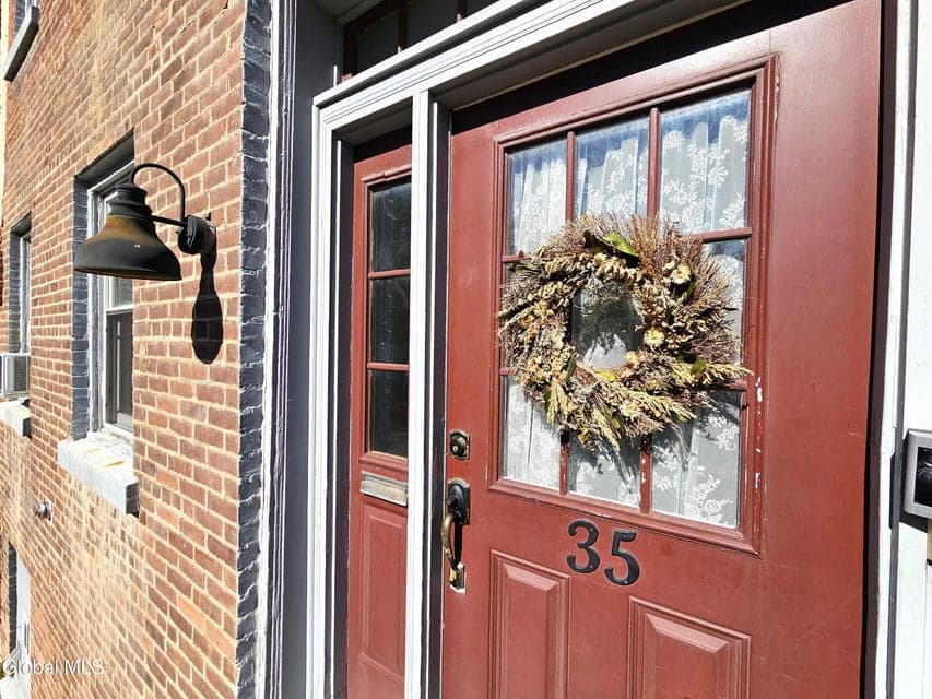 35 Jefferson Street, Troy, NY, photo 2