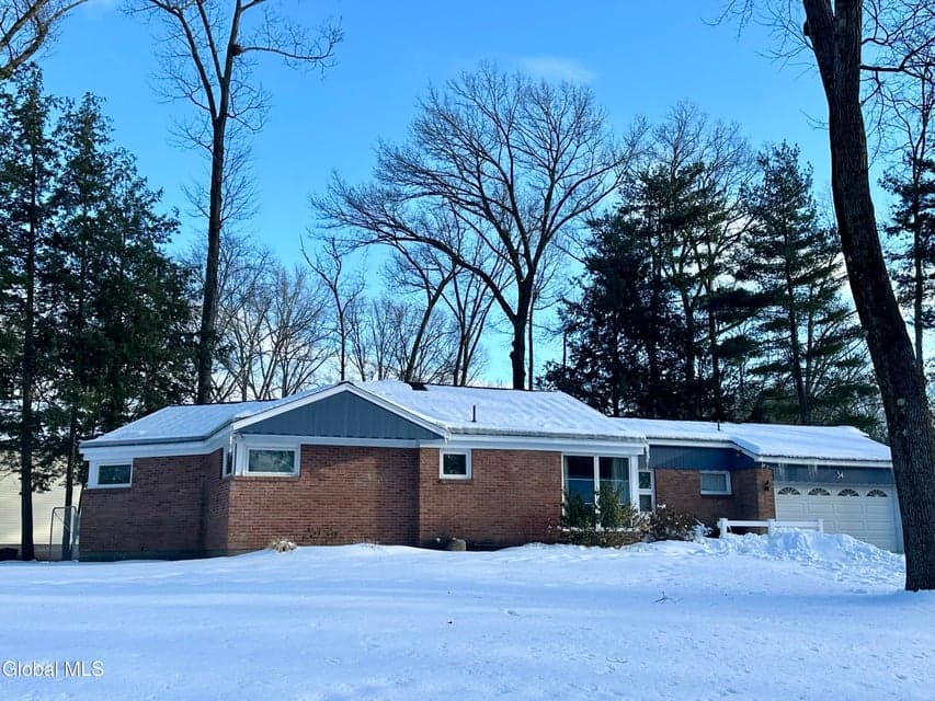 34 Saratoga Drive, photo 2