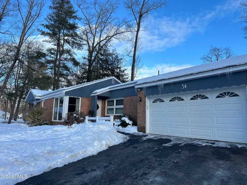 34 Saratoga Drive, photo 1