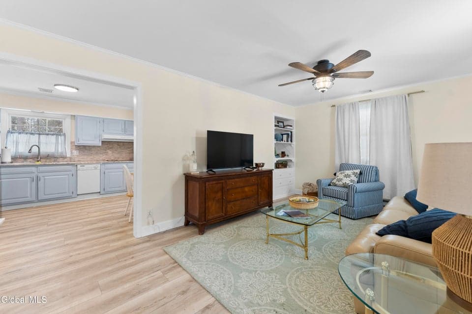 8 Higgins Road, photo 5