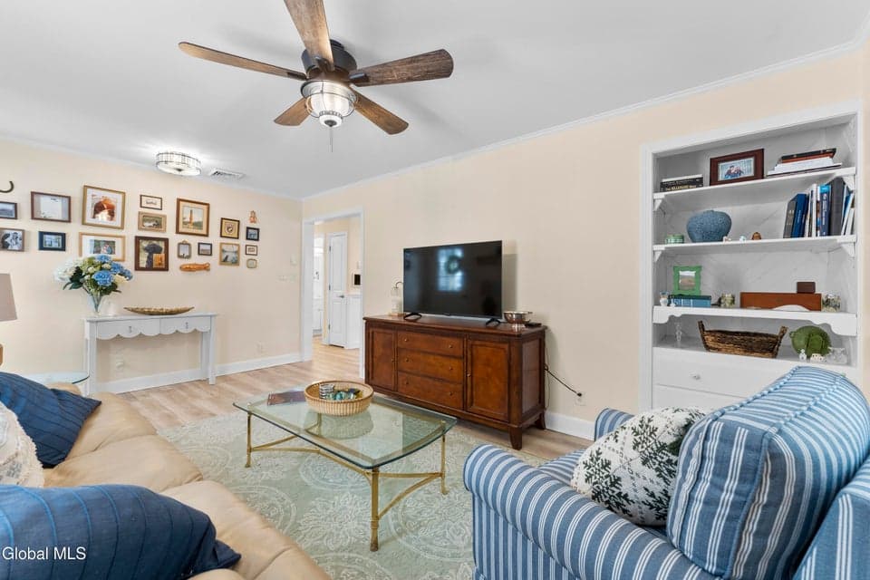 8 Higgins Road, photo 4
