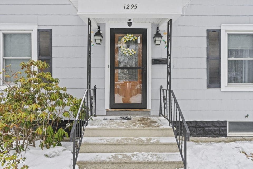 1295 Myron Street, photo 4