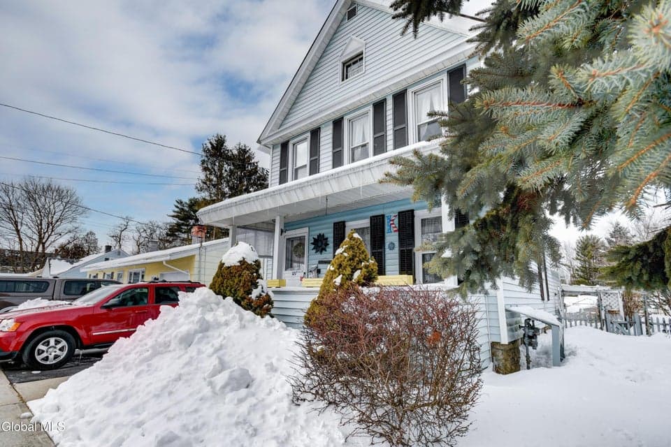 121 E Fourth Avenue, photo 3